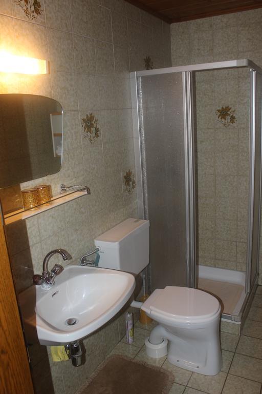 Haus Bergblick Apartment Bad Kleinkirchheim Bilik gambar