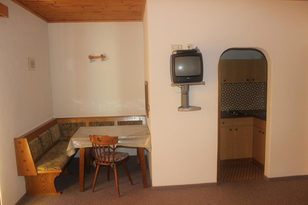 Haus Bergblick Apartment Bad Kleinkirchheim Bilik gambar